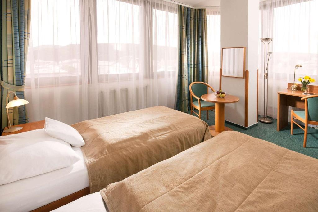Двухместный (Двухместный номер с 2 отдельными кроватями - Для некурящих) отеля IBS Hotel Vladimir, Усти-над-Лабем