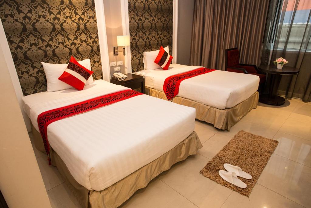 Двухместный (Стандартный двухместный номер с 2 отдельными кроватями) отеля Hope Land Executive Residence Sukhumvit 46, Бангкок