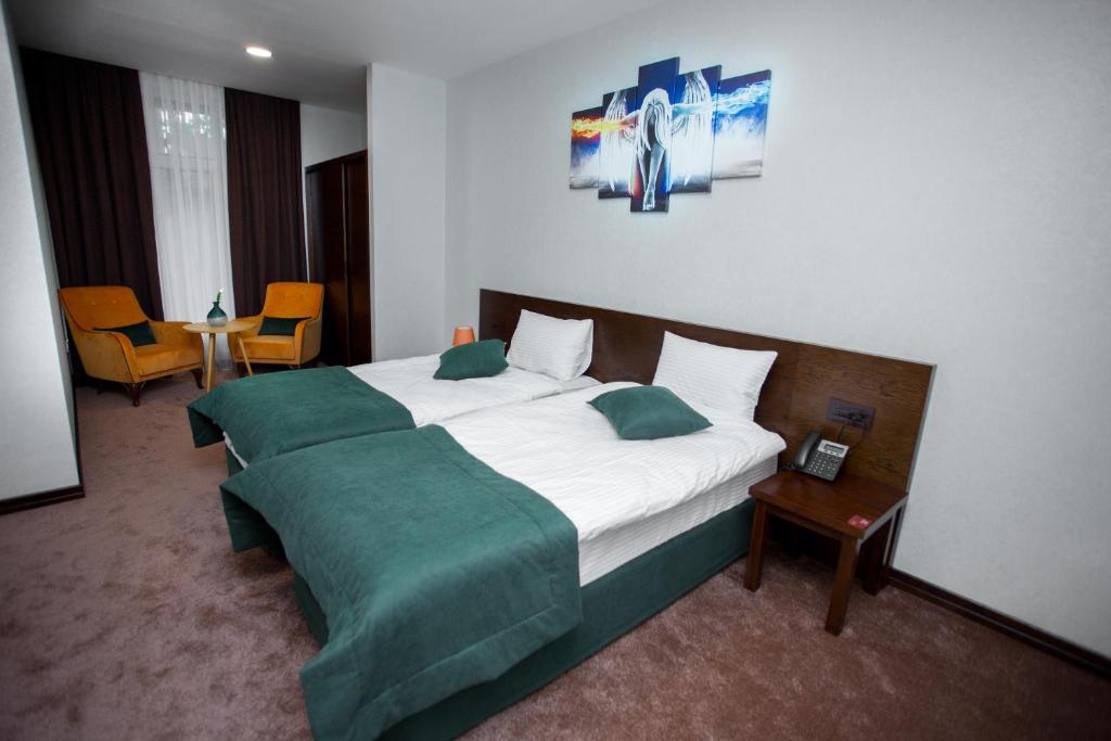 Двухместный (Стандартный двухместный номер с 2 отдельными кроватями) отеля Да Винчи, Баку