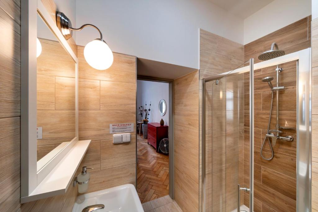 Апартаменты (Special offer: Studio Apartment with e-Scooters or Bike Tours), Old Town - Aparthotel Michalska