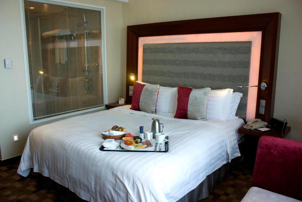 Двухместный (Улучшенный номер с кроватью размера «king-size») отеля Novotel Atlantis Shanghai, Шанхай