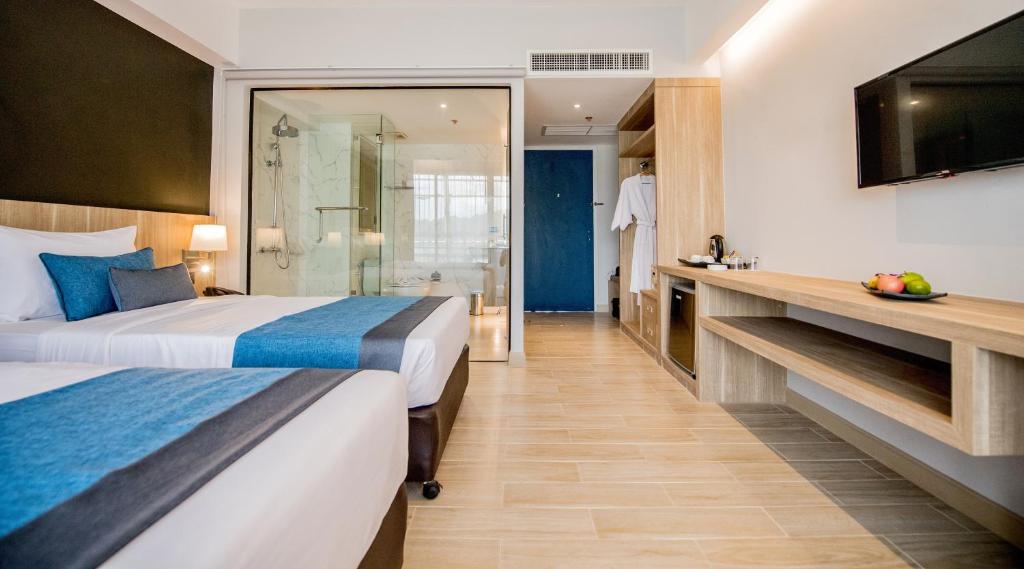 Двухместный (Улучшенный двухместный номер с 1 кроватью или 2 отдельными кроватями) отеля Beach Terrace Hotel, Краби