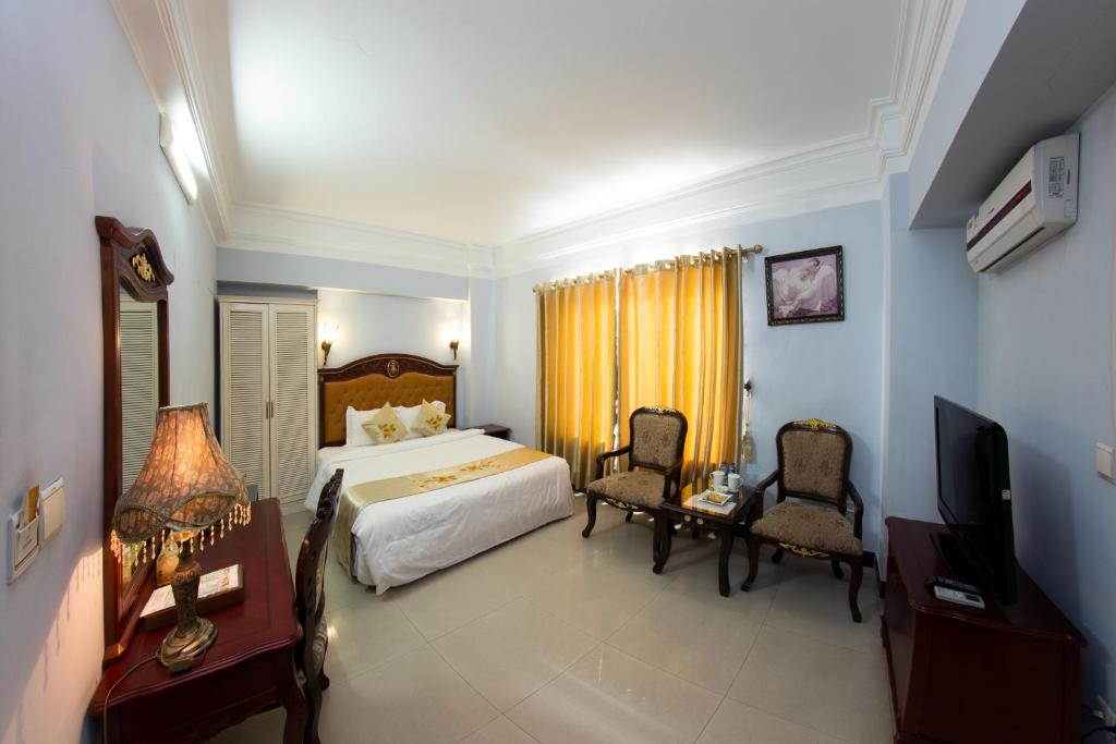 Двухместный (Улучшенный двухместный номер с 1 кроватью) отеля Classic Hoang Long Hotel, Хайфон