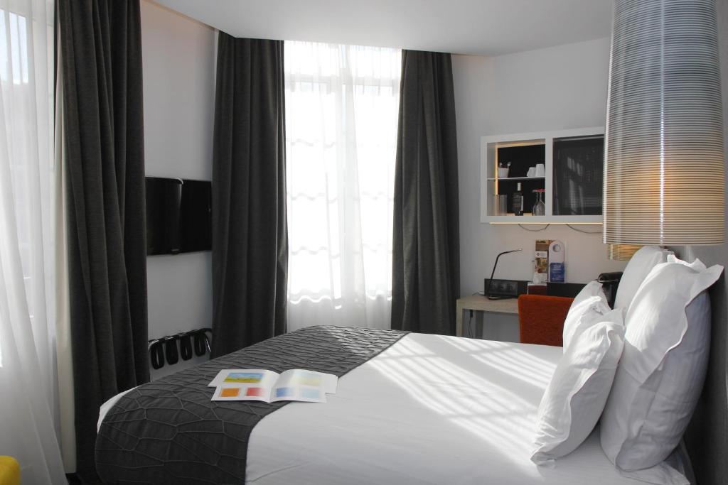 Четырехместный (Family Room with Queen Bed - Non-Smoking), Best Western Bordeaux Gare Saint-Jean