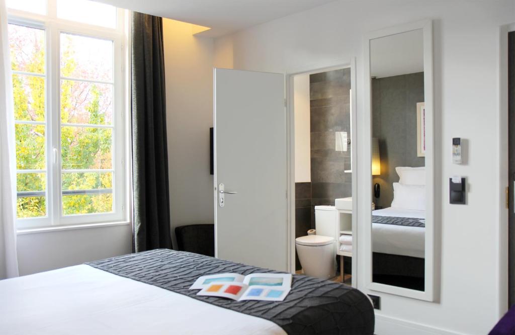 Двухместный (Superior Queen Room with Queen Bed - Non-Smoking) отеля Best Western Bordeaux Gare Saint-Jean, Бордо