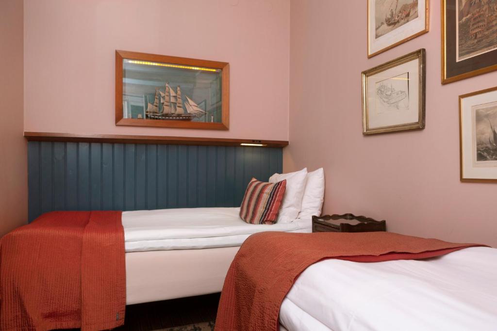 Двухместный (Бюджетный двухместный номер с 2 отдельными кроватями) отеля Collector's Lord Nelson Hotel, Стокгольм