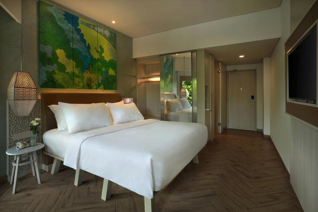 Двухместный (Двухместный номер Делюкс с 1 кроватью) отеля Mercure Kuta Bali, Кута