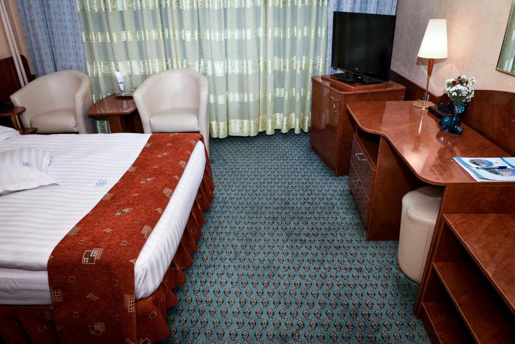 Одноместный (Улучшенный одноместный номер) отеля Hotel Carpati, Бая-Маре