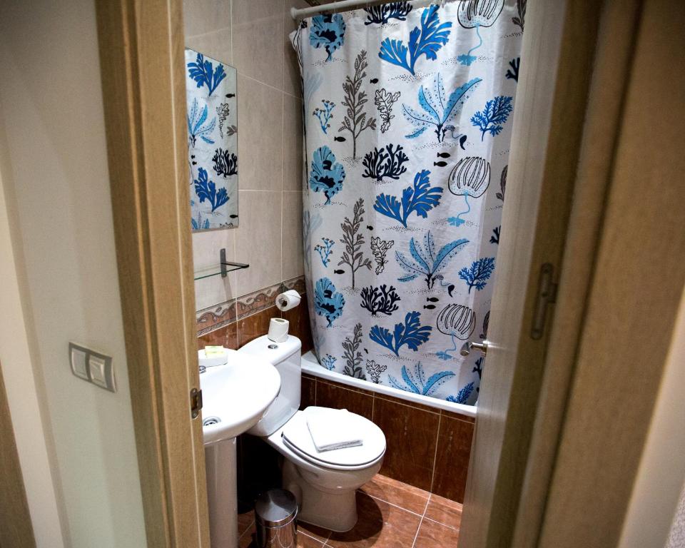 Одноместный (Одноместный номер с ванной комнатой) гостевого дома Bloom Inn Madrid, Мадрид