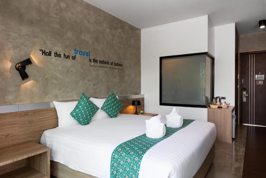 Двухместный (Улучшенный двухместный номер с 1 кроватью) отеля Nap Krabi, Краби
