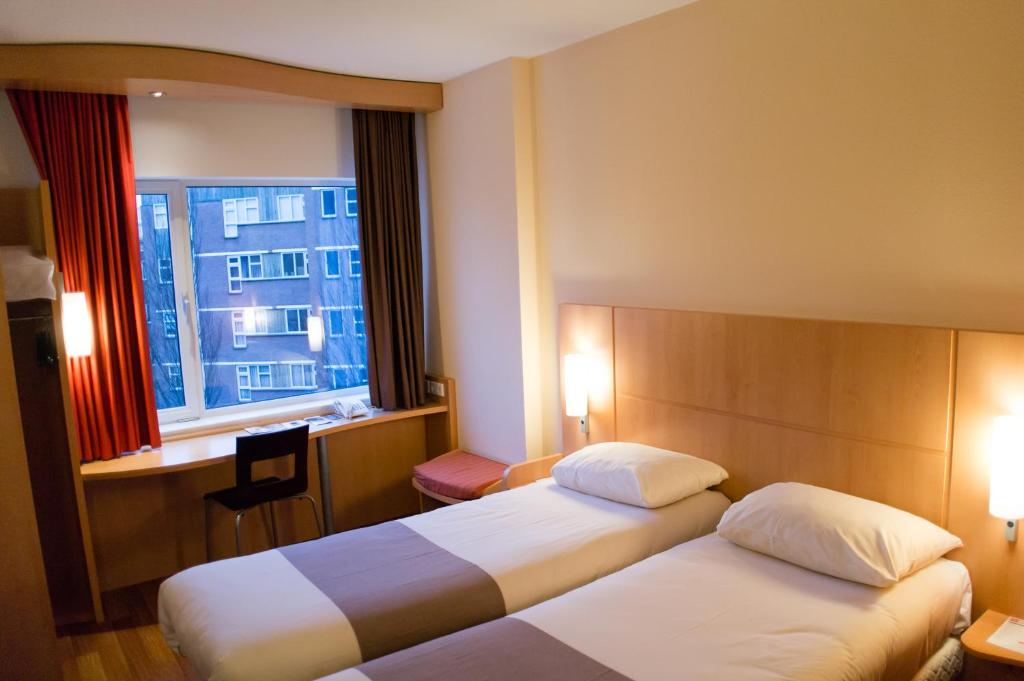 Двухместный (Стандартный двухместный номер с 2 отдельными кроватями) отеля ibis Leiden Centre, Лейден