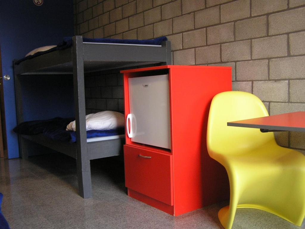Номер (Кровать в общем номере с 4 кроватями) хостела Herdersbrug Youth Hostel, Брюгге