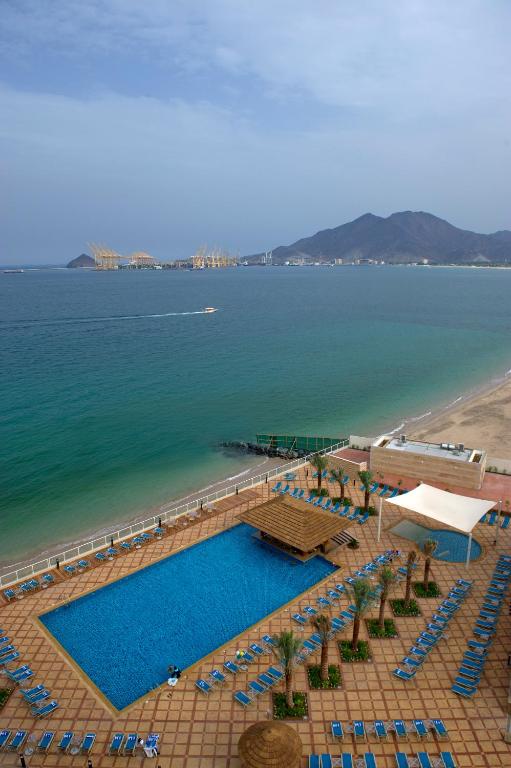 Сьюит (Люкс «Панорамный») курортного отеля Oceanic Khorfakkan Resort & Spa, Фуджейра