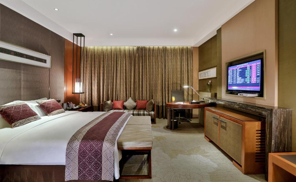 Двухместный (Номер Делюкс с кроватью размера «queen-size» (GE)) отеля Chengdu Airport Hotel, Чэнду