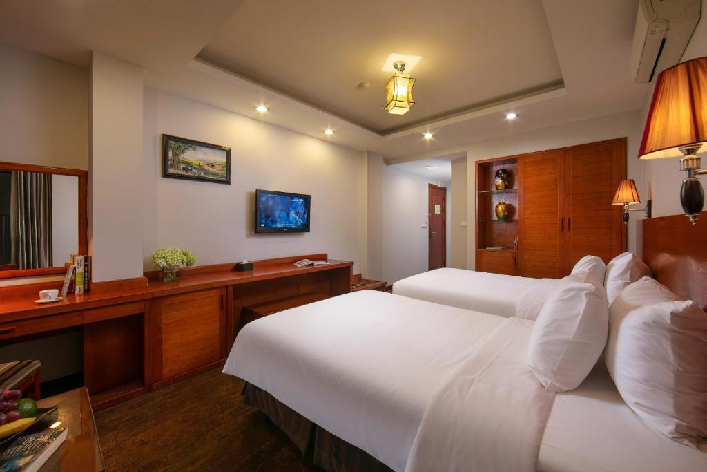Двухместный (Двухместный номер Делюкс с 1 кроватью или 2 отдельными кроватями) отеля Hanoi Sen 2 Hotel, Ханой