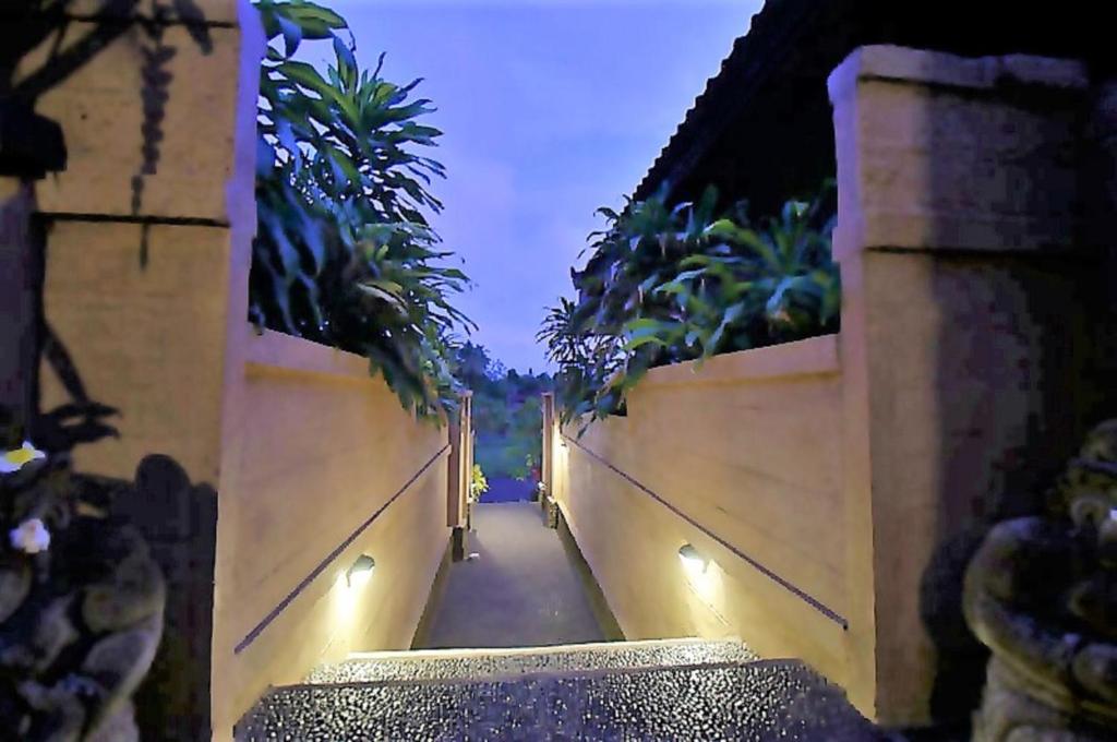 Двухместный (Двухместный номер Делюкс с 1 кроватью и балконом), Kukuh House Ubud