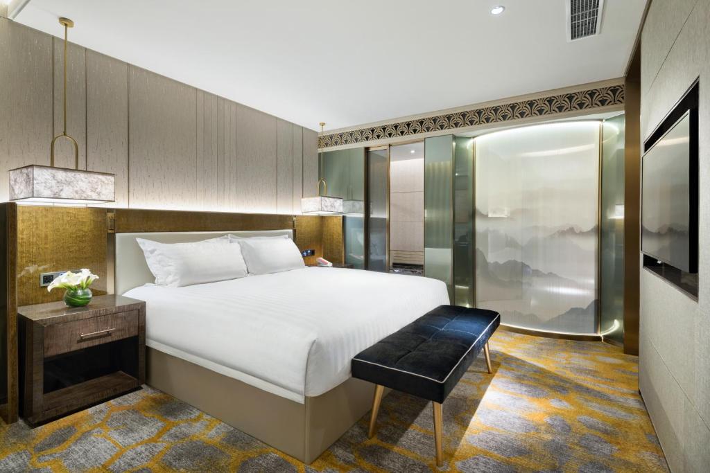 Сьюит (Суперлюкс) отеля Grand Millennium Shanghai HongQiao, Шанхай