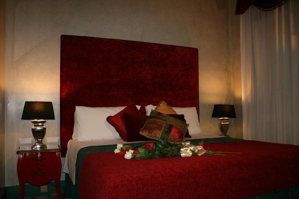 Двухместный (Двухместный номер эконом-класса с 1 кроватью или 2 отдельными кроватями) отеля Palazzo del Giglio, Венеция