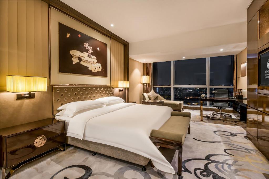Двухместный (Standard River View Room (King Bed)) отеля Minyoun Chengdu Kehua Hotel, Чэнду