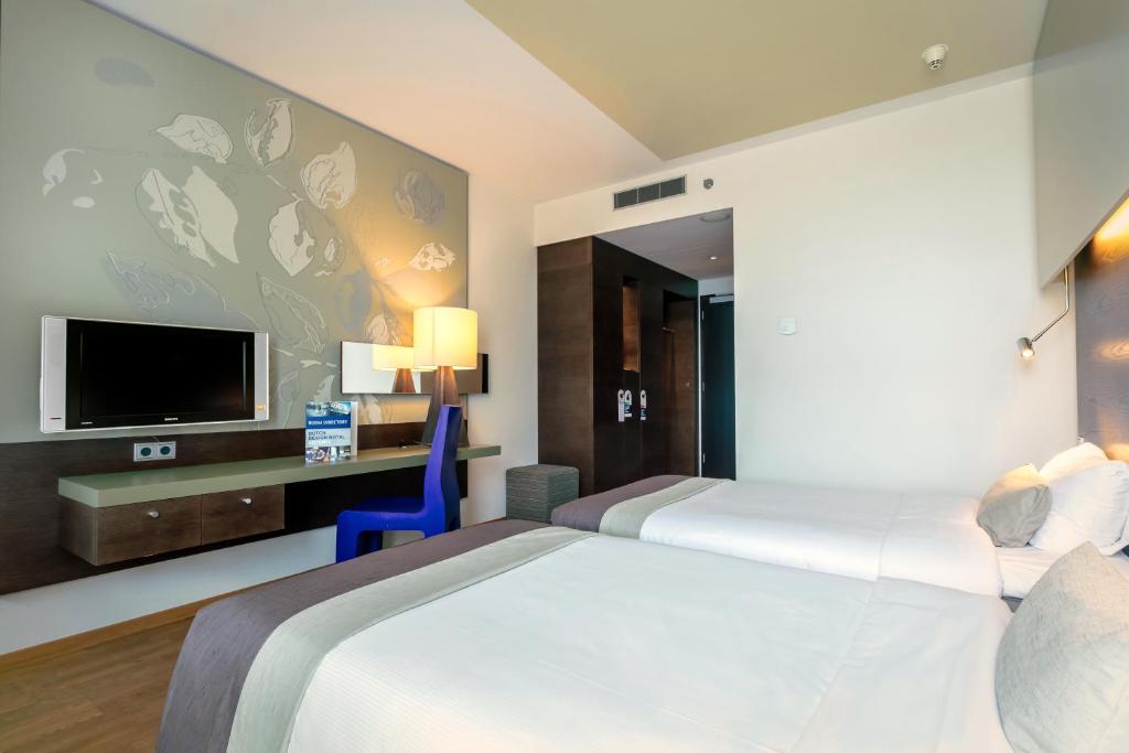 Двухместный (Улучшенный двухместный номер с 2 отдельными кроватями) отеля Dutch Design Hotel Artemis, Амстердам
