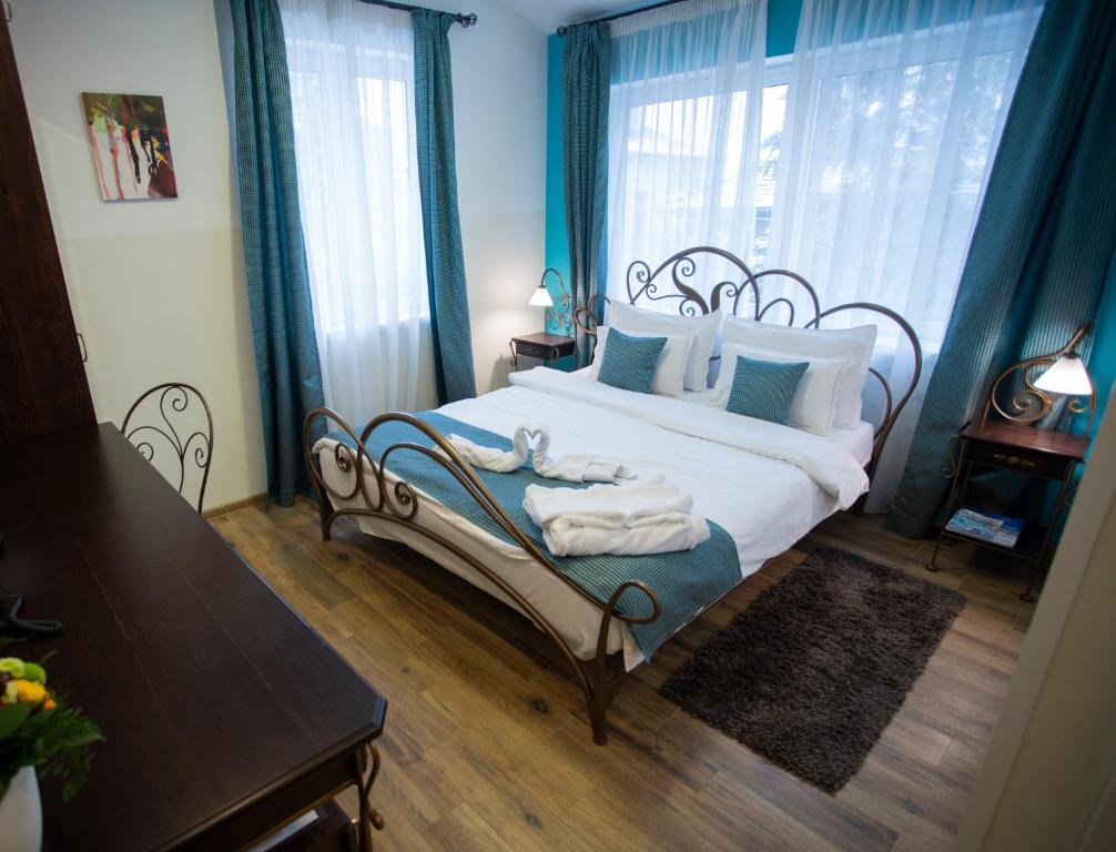 Двухместный (Стандартный двухместный номер с 1 кроватью) отеля Garni Hotel DUM, Белград