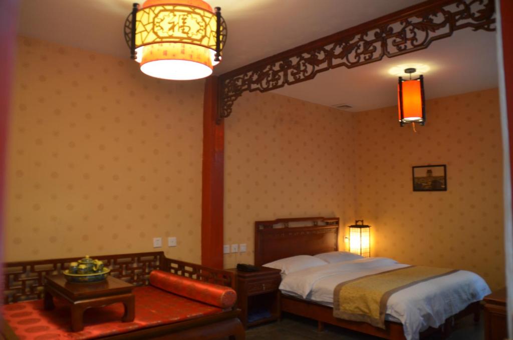 Семейный (Mainland Chinese Only-Family Room) отеля Qianmen Courtyard Hotel, Пекин
