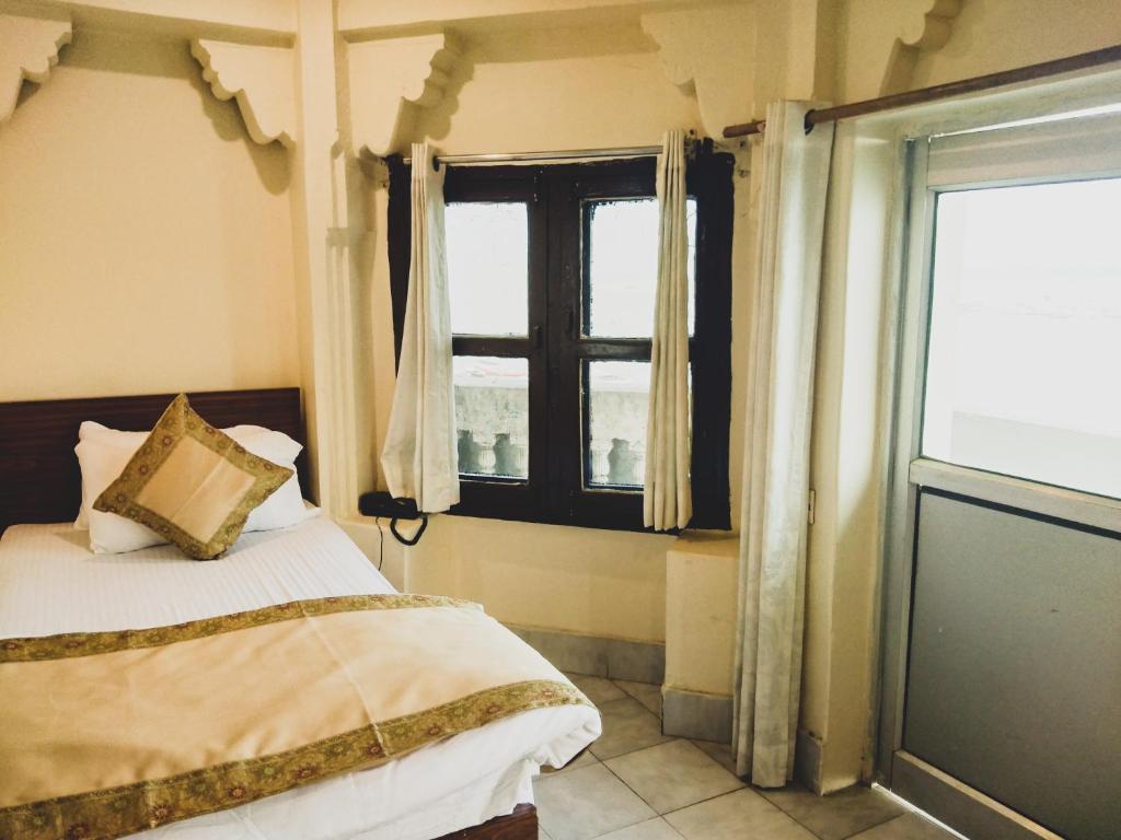 Одноместный (Ekaant Kashi room with Balcony and River View (Darshan Assistance for Kashi Vishwanath Temple Available)), Palace On Steps