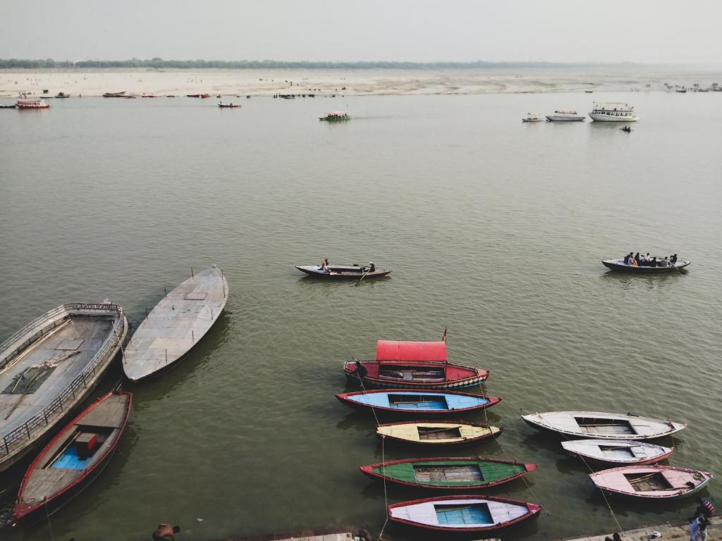 Одноместный (Ekaant Kashi room with Balcony and River View (Darshan Assistance for Kashi Vishwanath Temple Available)) отеля Palace On Steps, Варанаси