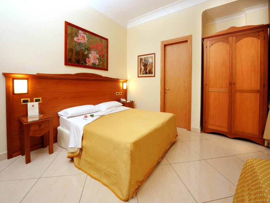 Двухместный (Двухместный номер с 1 кроватью (для 1 взрослого)) отеля Buono Hotel, Неаполь
