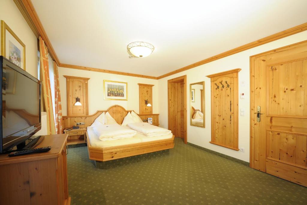 Двухместный (Стандартный двухместный номер с 1 кроватью) отеля Hotel Garni Alpenland, Шладминг