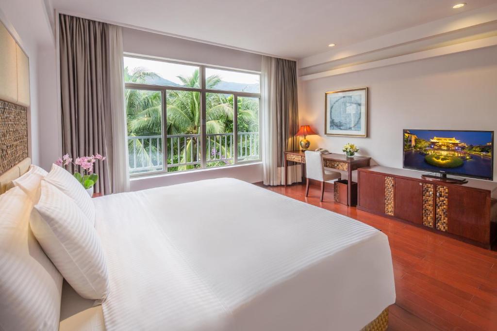 Двухместный (Двухместный номер Делюкс с 1 кроватью или 2 отдельными кроватями, вид на сад) курортного отеля Huayu Resort & Spa Yalong Bay Sanya, Санья