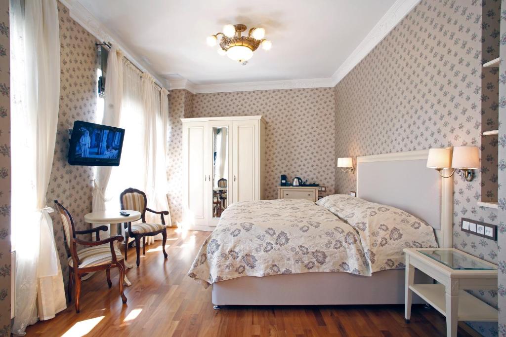 Двухместный (Двухместный номер «Комфорт» с 1 кроватью или 2 отдельными кроватями) отеля Spa Hotel Schlosspark, Карловы Вары