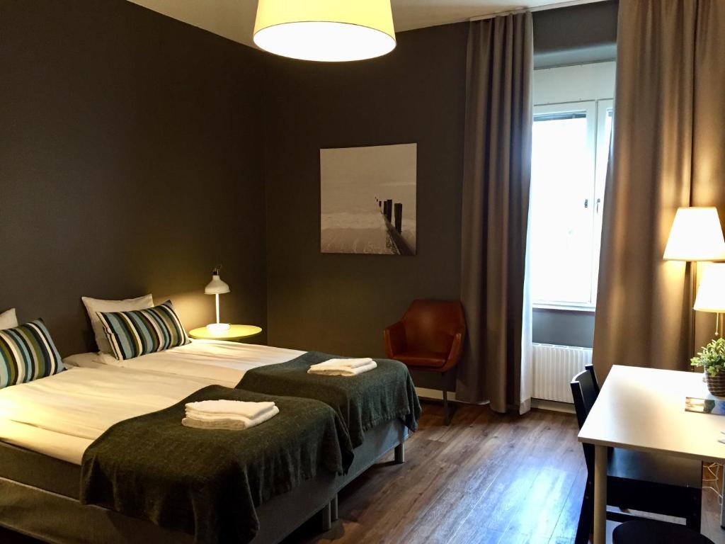 Двухместный (Двухместный номер эконом-класса с 2 отдельными кроватями и общей ванной комнатой) отеля Sidsjö Hotell & Konferens, Сундсвалль