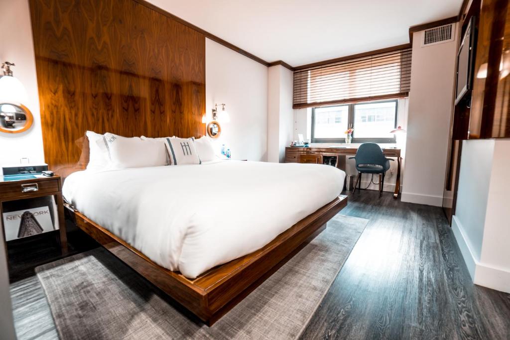 Двухместный (Номер Делюкс с кроватью размера «king-size») отеля Hotel Hugo, Нью-Йорк