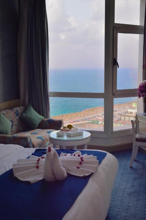 Двухместный (Стандартный номер с прямым видом на море) отеля Romance Alexandria Cornich, Александрия