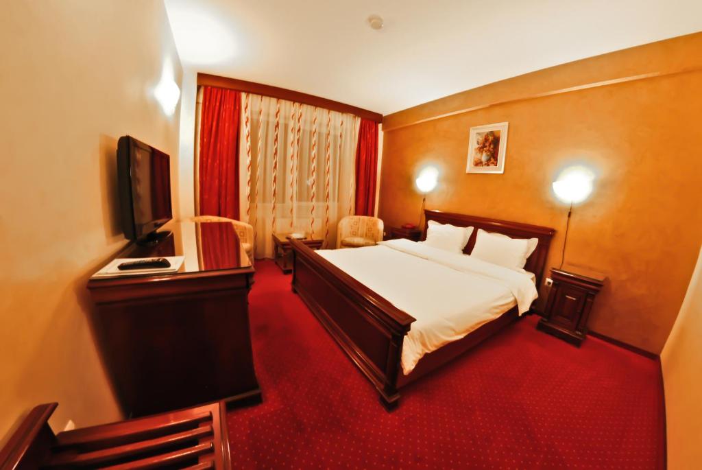 Двухместный (Стандартный двухместный номер с 1 кроватью) отеля Hotel Bavaria, Крайова