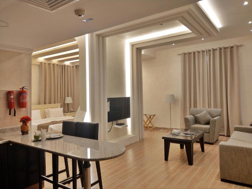 Сьюит (Улучшенный люкс) отеля Le Park Hotel, Доха