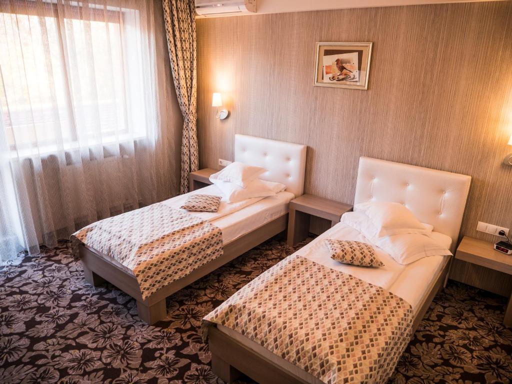 Двухместный (Двухместный номер «Комфорт» с 2 отдельными кроватями) отеля Best Western Silva Hotel, Сибиу
