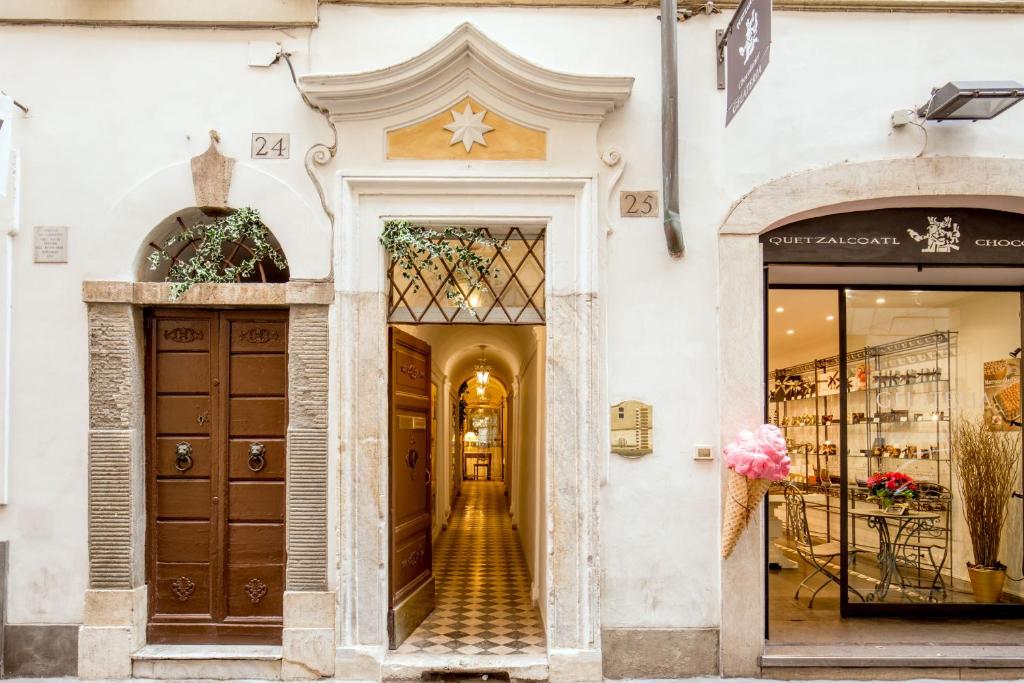 Апартаменты (Апартаменты с 1 спальней - Via delle Carrozze, 25) гостевого дома The Inn at the Spanish Steps-Small Luxury Hotels, Рим