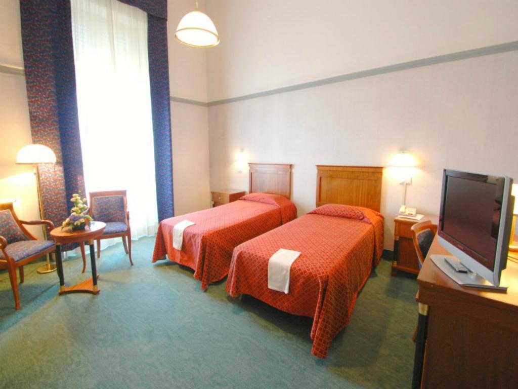 Двухместный (Двухместный номер с 2 отдельными кроватями) отеля Hotel Palace, Болонья