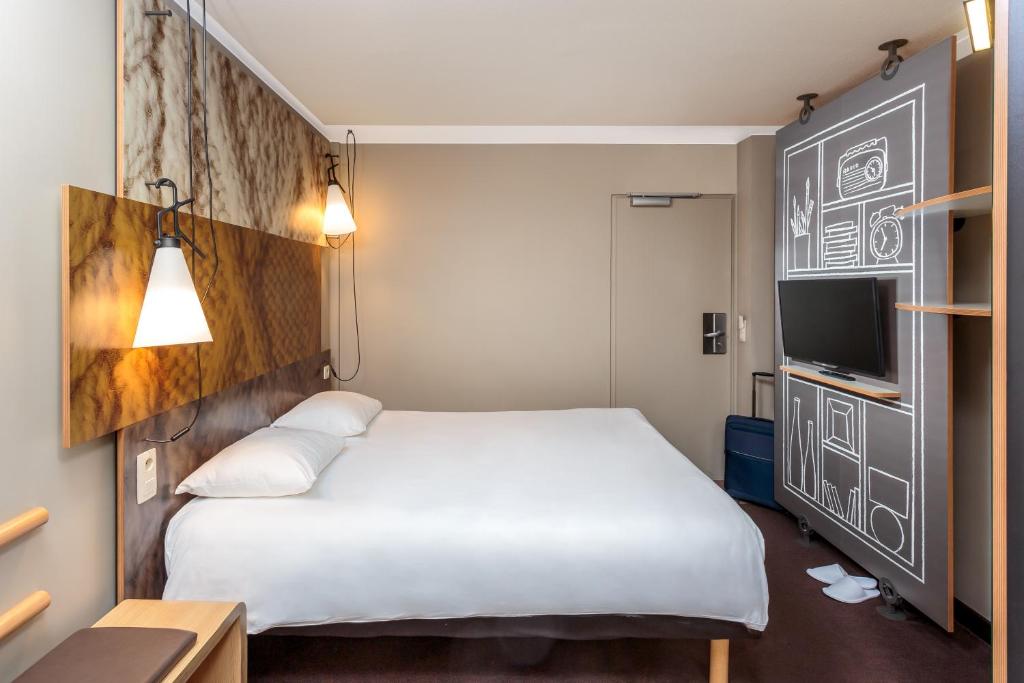 Двухместный (Улучшенный двухместный номер с 1 кроватью) отеля ibis Hotel Brussels Centre Ste Catherine, Брюссель