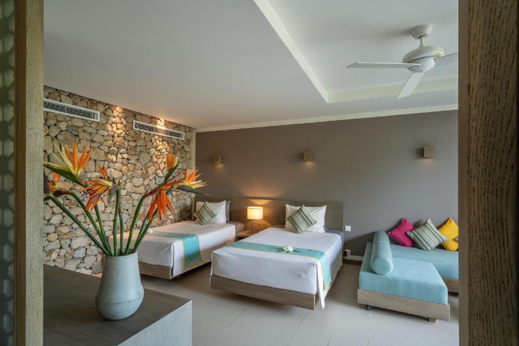 Двухместный (Двухместный номер в кондоминиуме с 2 отдельными кроватями и видом на пляж) курортного отеля Mia Resort Nha Trang, Нячанг
