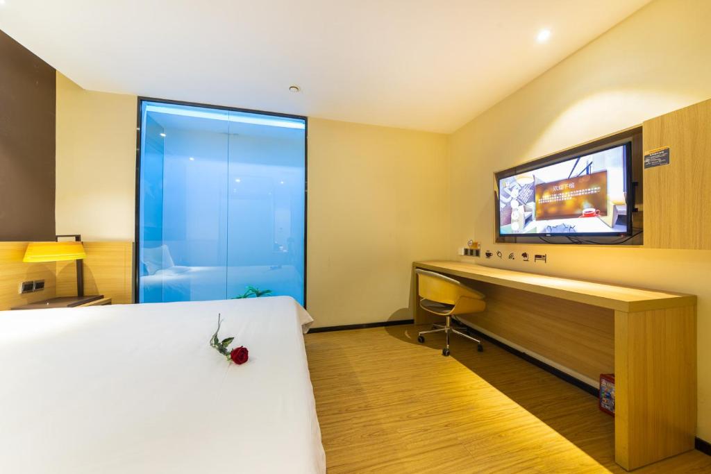 Двухместный (Mainland Chinese Citizens - IU Style Double Room), IU Hotel Chongqing Jiefangbei