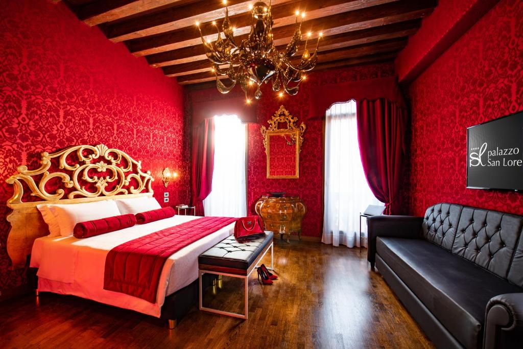 Двухместный (Двухместный номер Делюкс с 1 кроватью или 2 отдельными кроватями, вид на канал) отеля Palazzo San Lorenzo Hotel with bar, Венеция