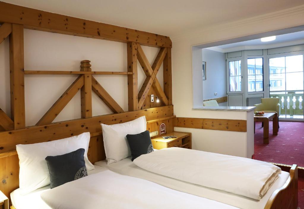 Двухместный (Улучшенный двухместный номер с 1 кроватью) отеля Alpenhotel Saalbach, Целль-ам-Зе