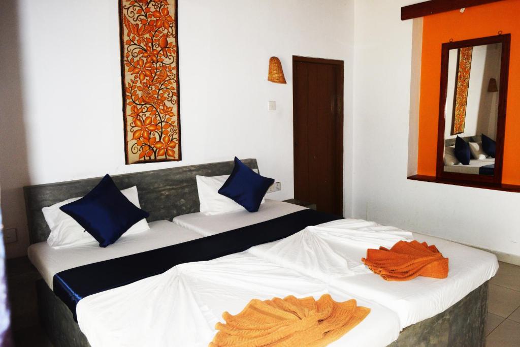 Двухместный (Стандартный двухместный номер с 1 кроватью и вентилятором) курортного отеля Star Holiday Resort, Хиккадува