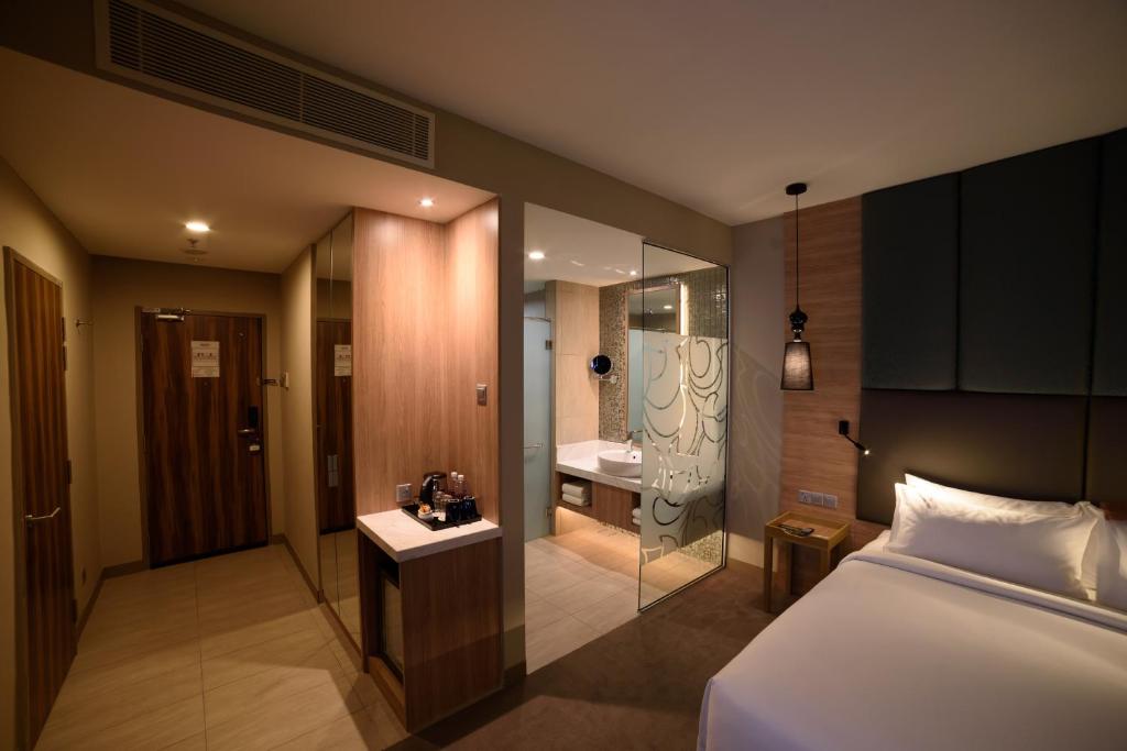 Двухместный (Superior Room with 1 Double Bed, Executive Floor), Mercure Selangor Selayang