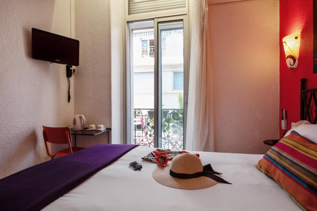 Двухместный (Двухместный номер с 1 кроватью и балконом) отеля Hôtel Brimer Cannes, Канны