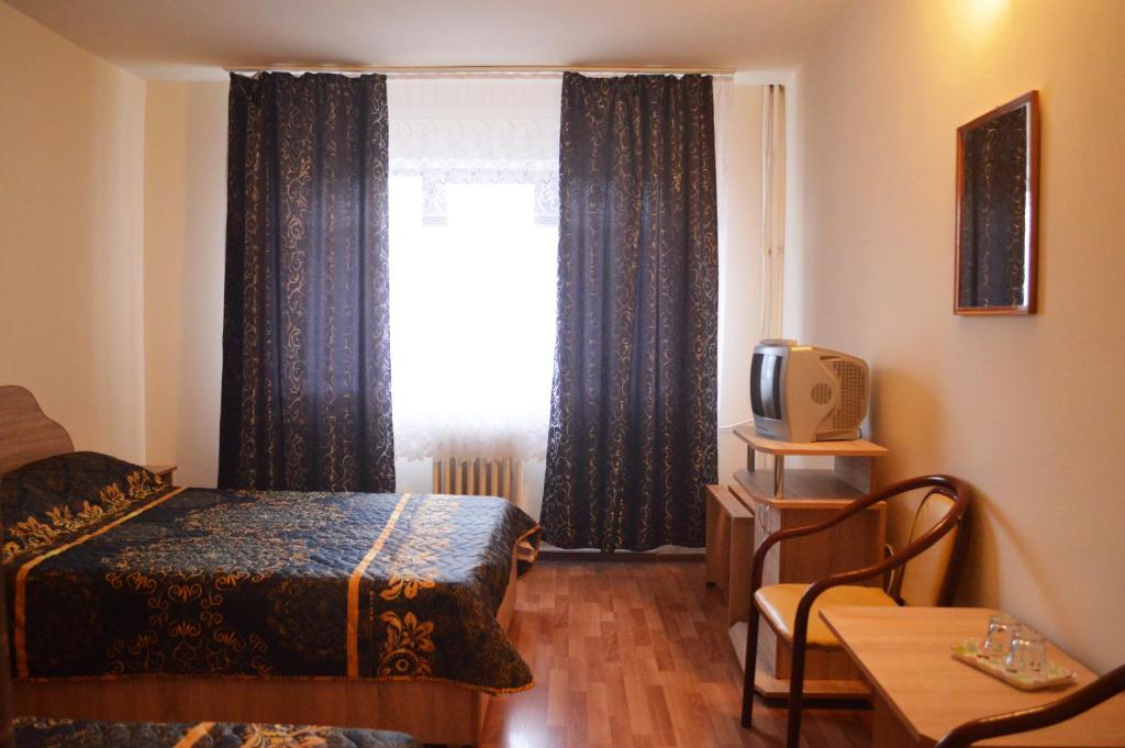 Трехместный (Трехместный номер) отеля Hotel Orizont Suceava, Сучава