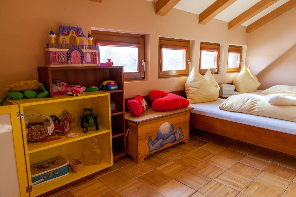 Апартаменты (Апартаменты с 3 спальнями), Penzion u Pejtrika